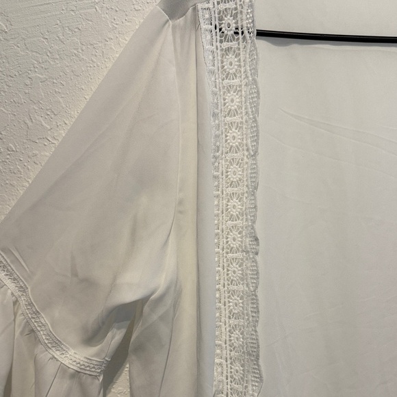 White Open-Front Kimono Cardigan (no tag, fits like M/L) Boho Bell Sleeve Lace - Picture 3 of 6